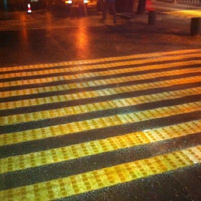حرارة البلاستيك الضوضاء خط اهتزاز الطريق خط علامة آلة 3MM التورم