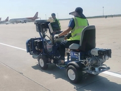 98 2 آلة رذاذية لتحديد الطرق